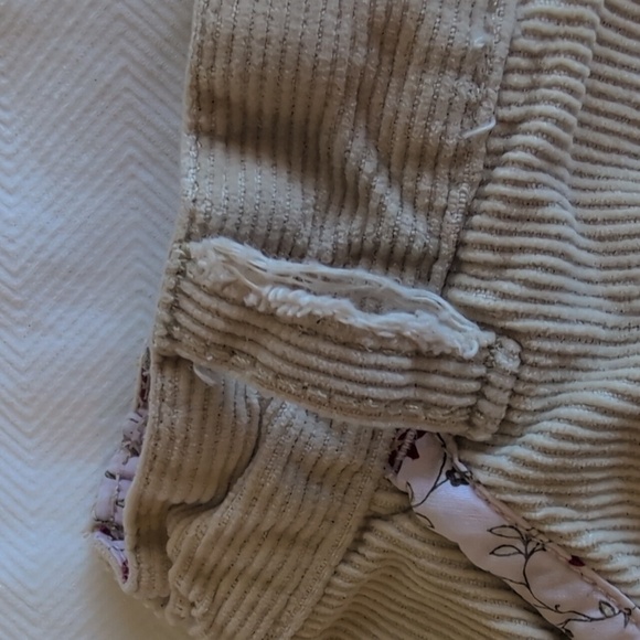 old navy beige cotton corduroy cargo pants with floral trim 2T toddler girls - Picture 10 of 11